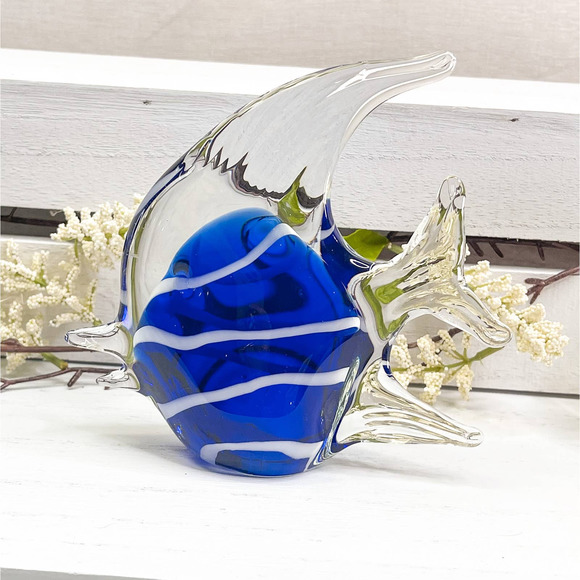 Blue with White Stripes Glass Angel Fish Paperweight Figurine 4" Tall x 3 3/4 - Picture 1 of 4